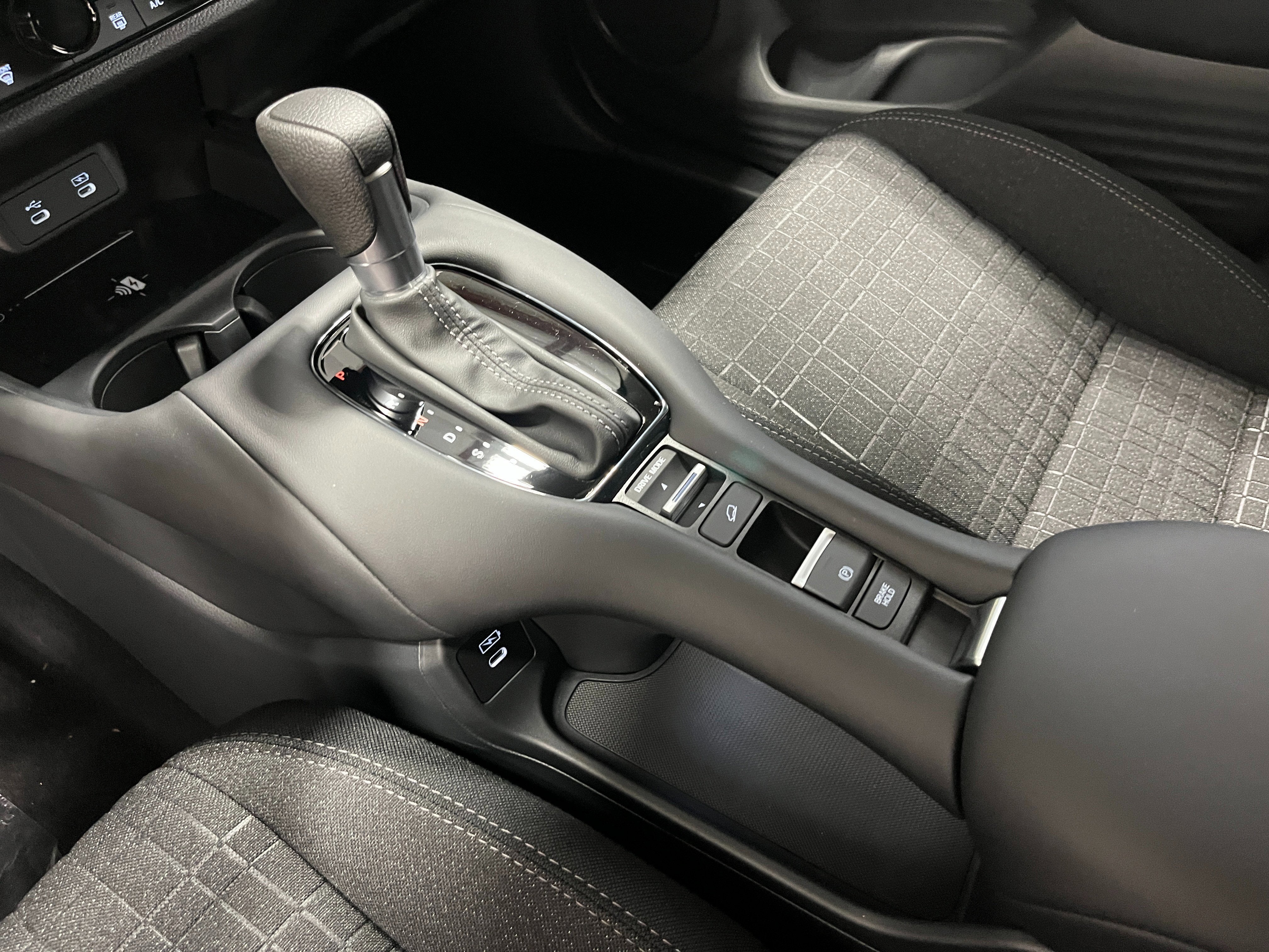 2026 Honda HR-V LX