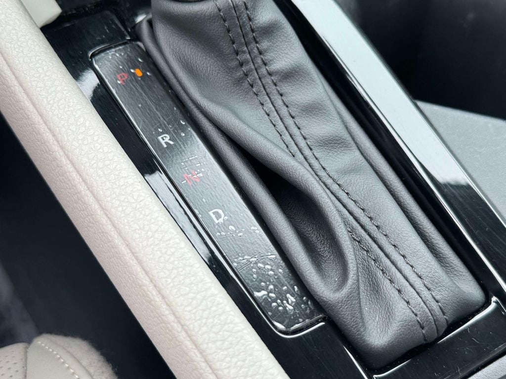 2023 Honda Accord Hybrid EX-L - Photo 13