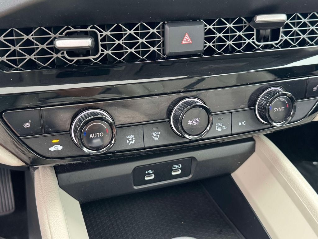 2023 Honda Accord Hybrid EX-L - Photo 15