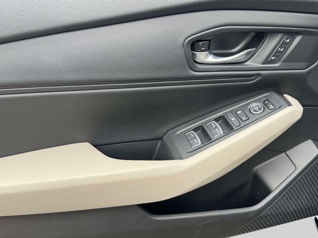 2023 Honda Accord Hybrid EX-L - Photo 28