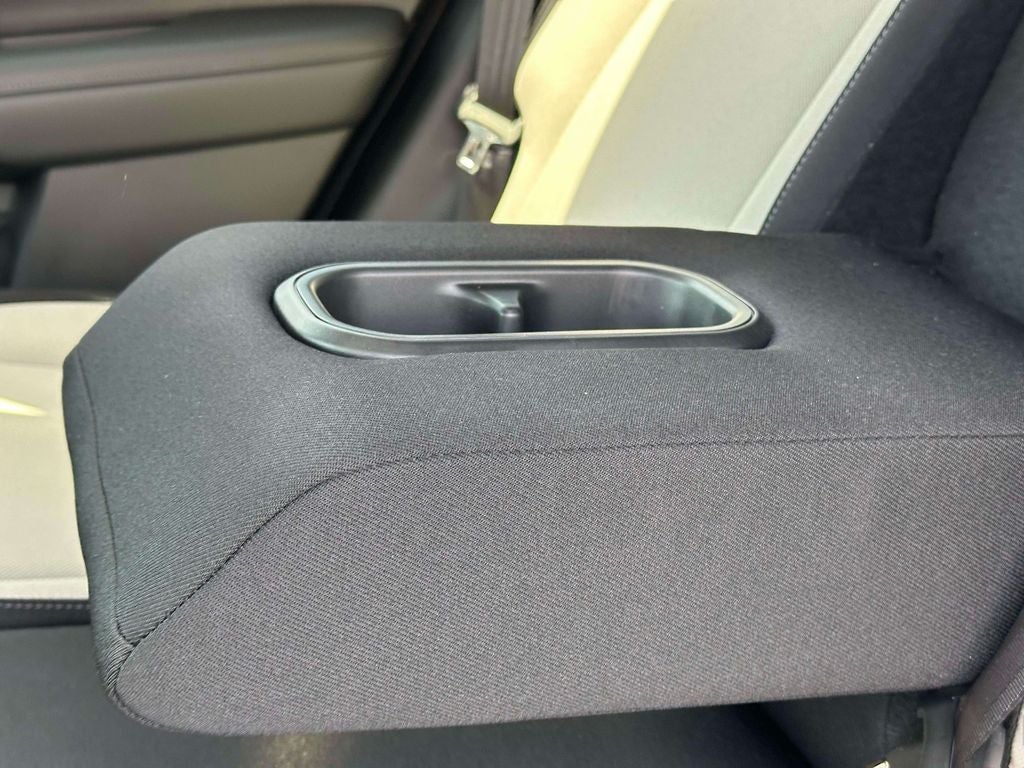 2025 Honda CR-V LX - Photo 12