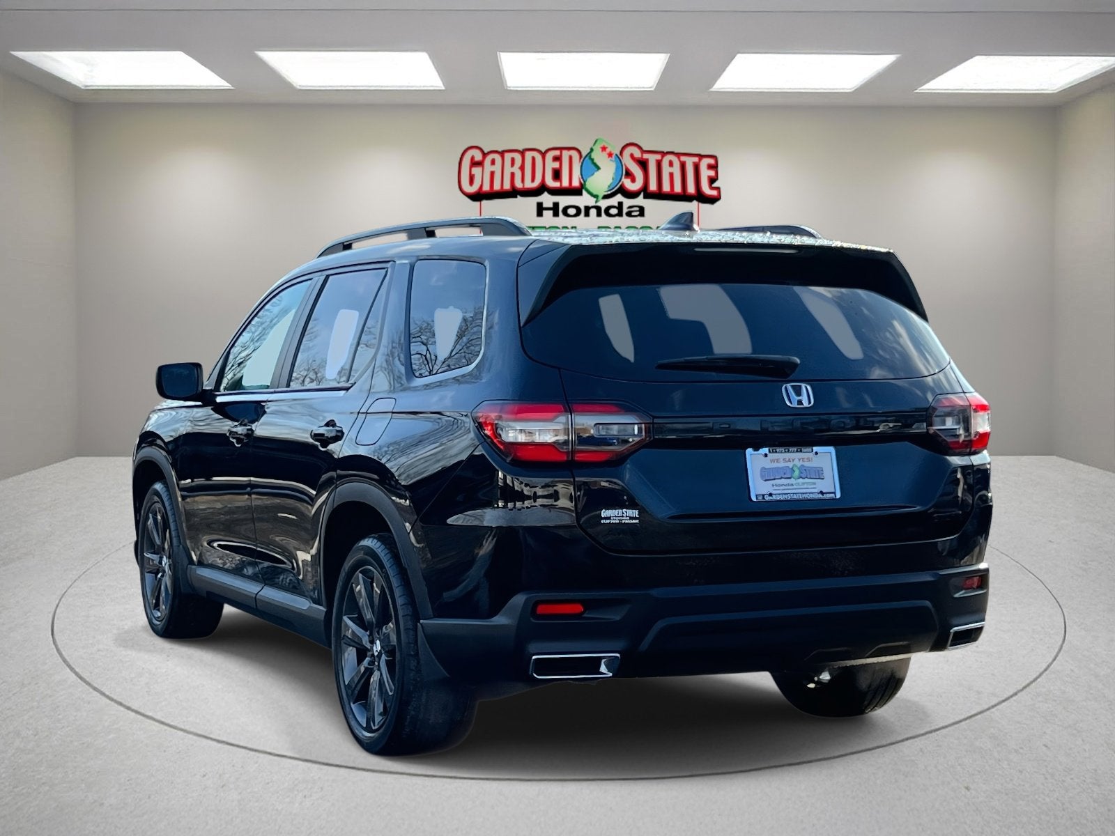 2023 Honda Pilot Sport