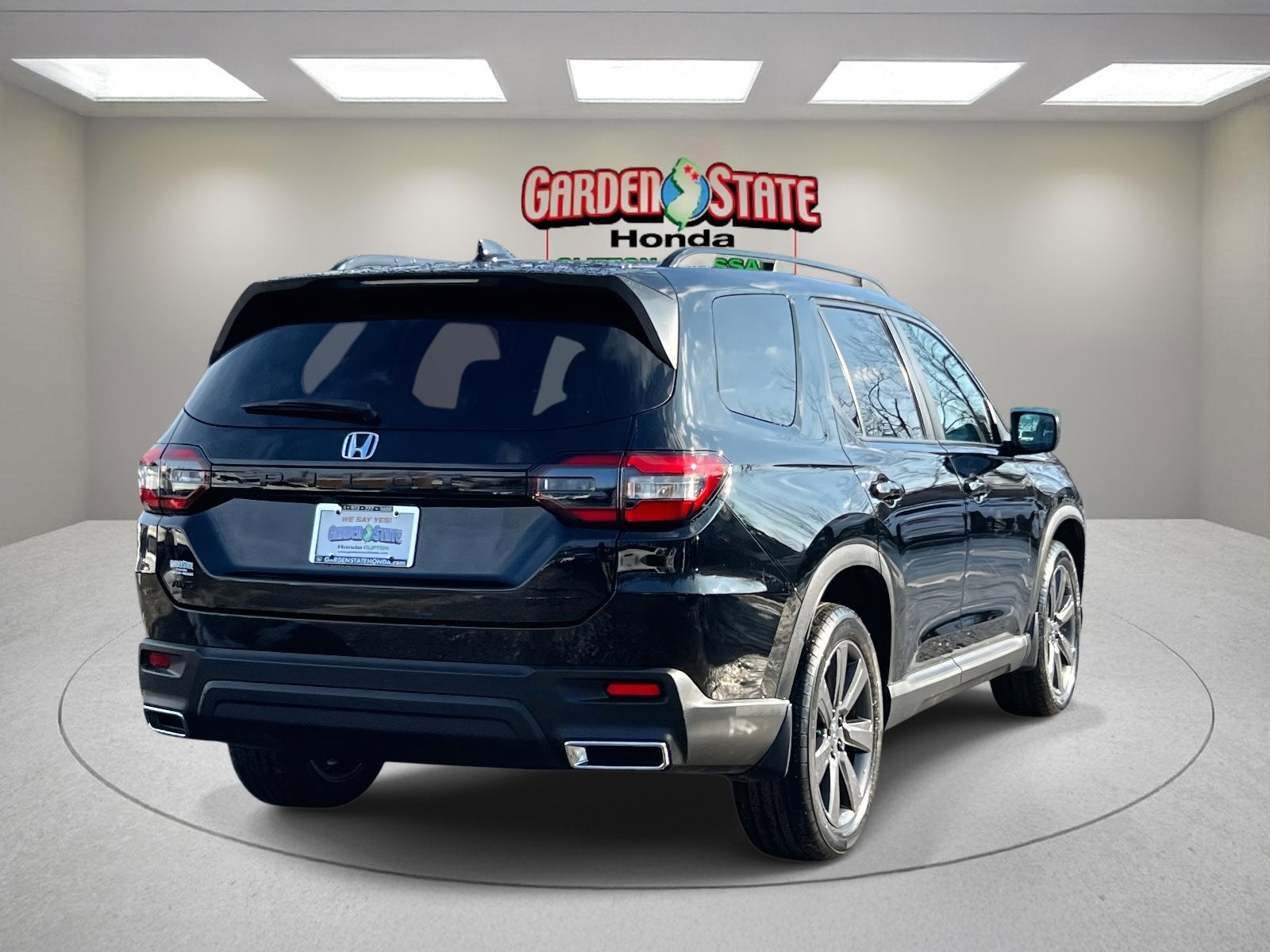 2023 Honda Pilot Sport