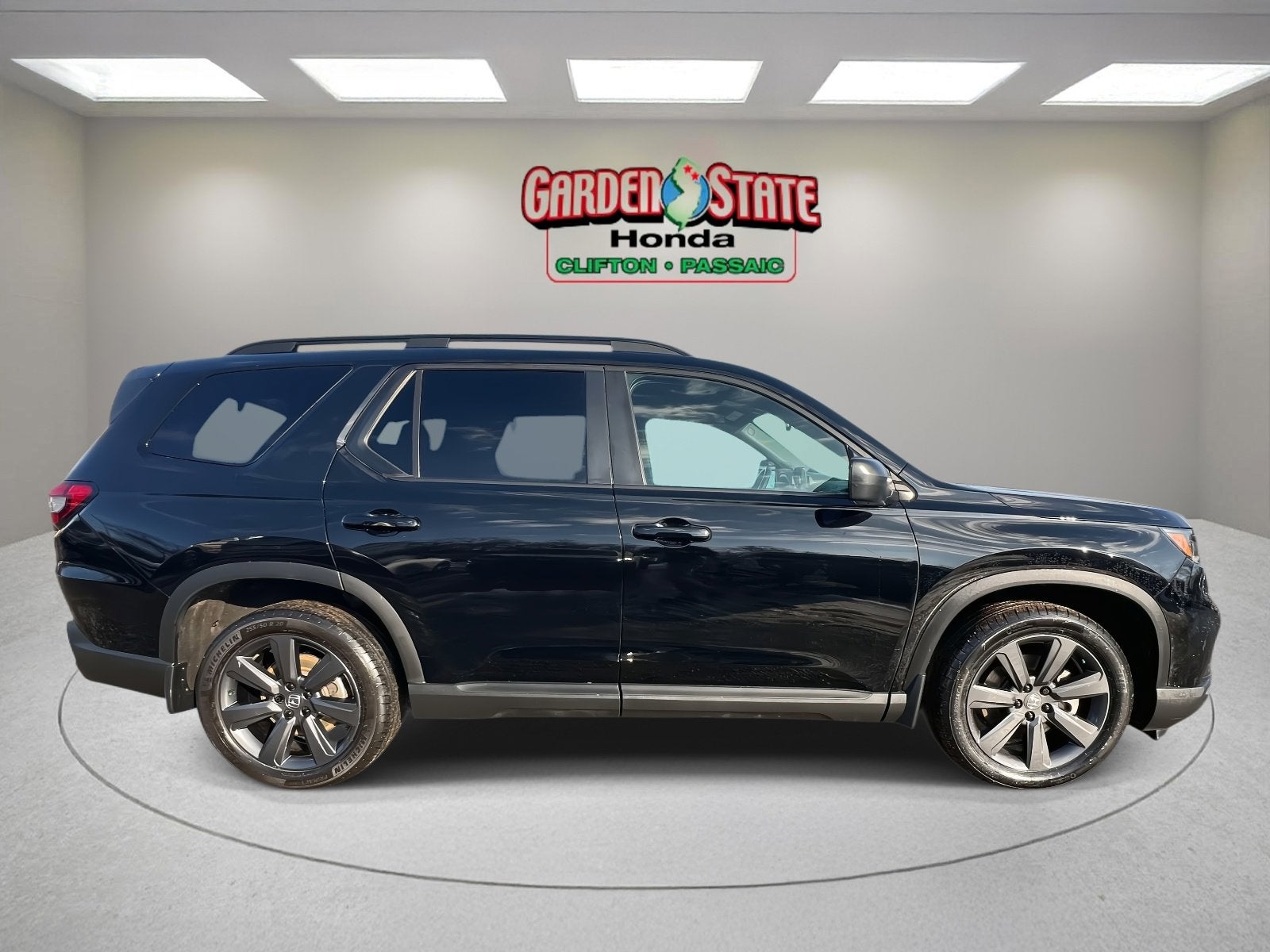 2023 Honda Pilot Sport