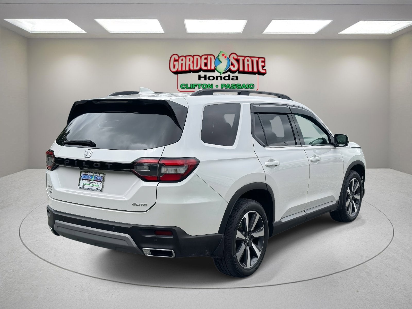 2023 Honda Pilot Elite