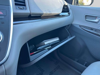 2019 Toyota Sienna Base
