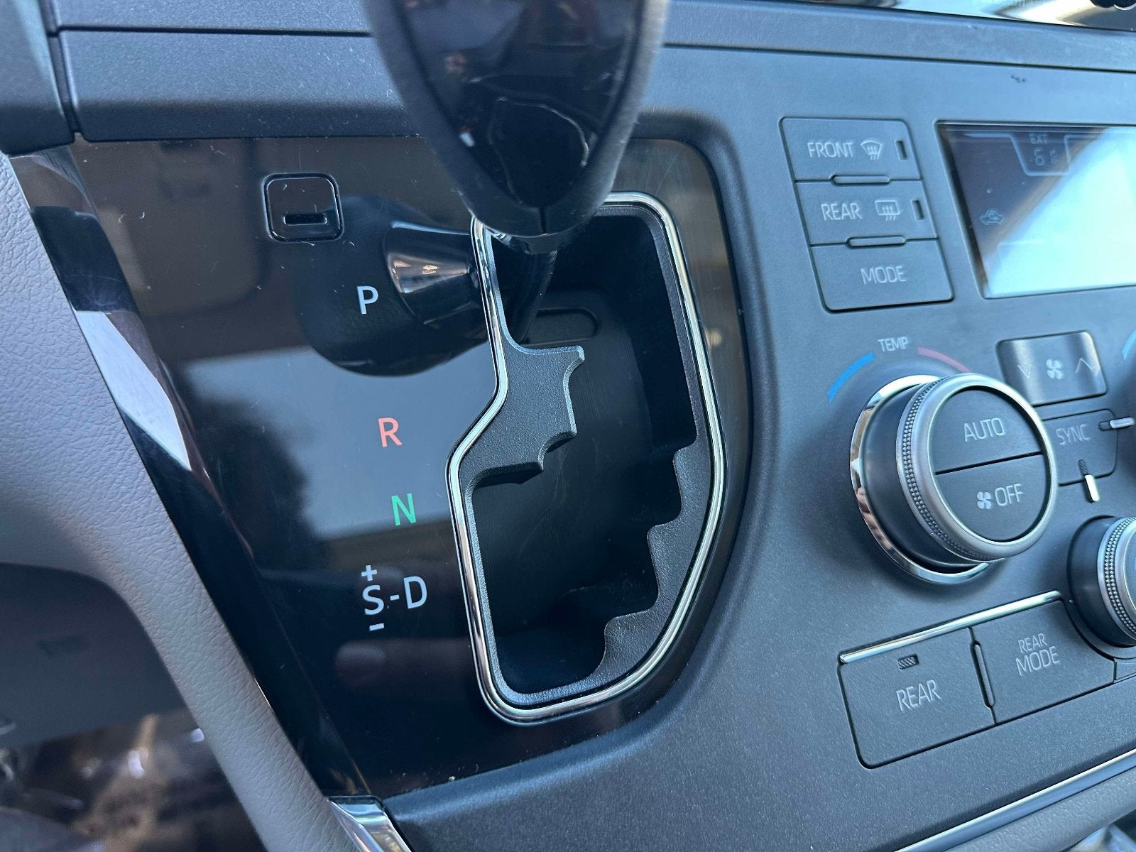 2019 Toyota Sienna Base