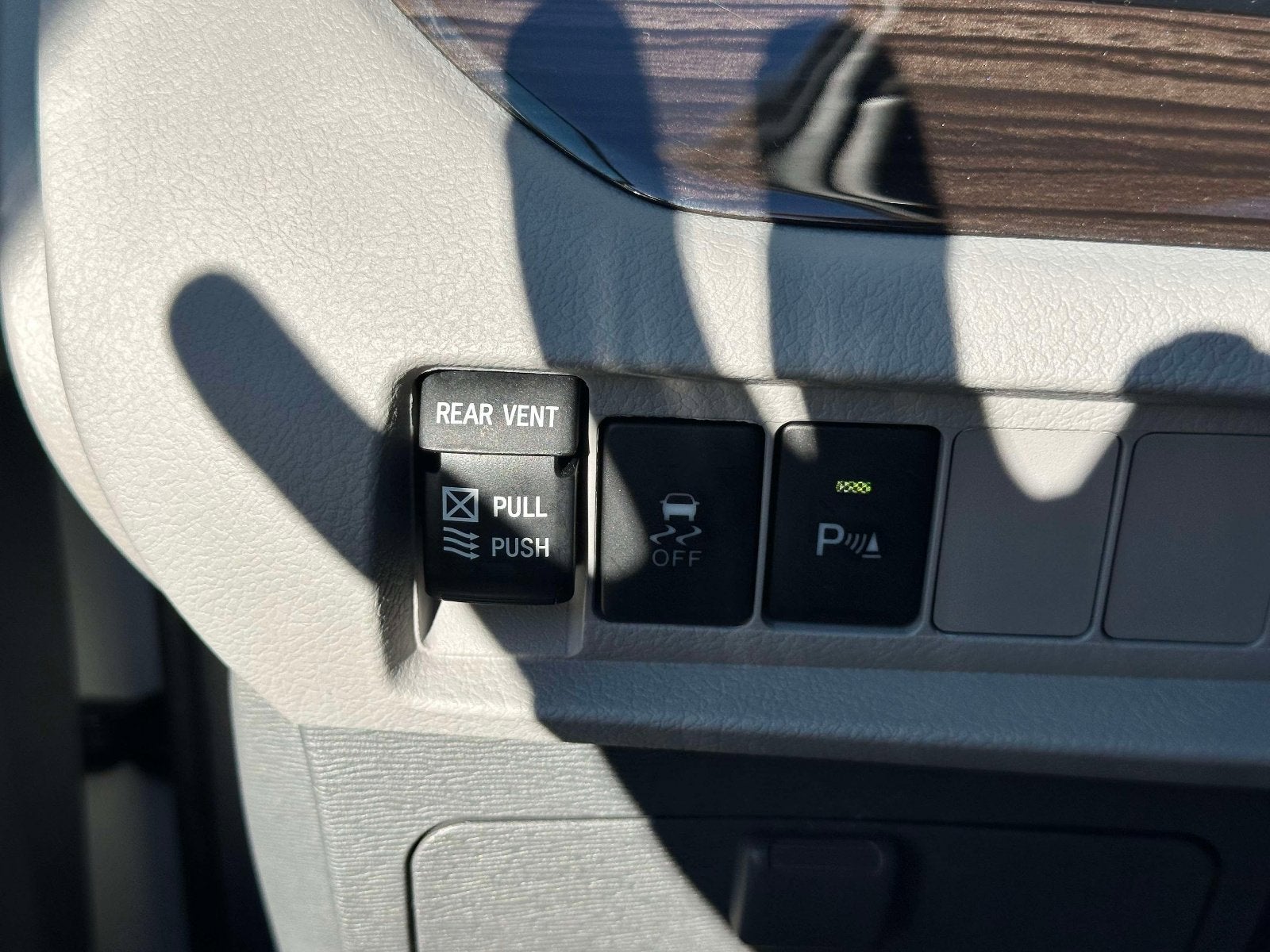 2019 Toyota Sienna Base