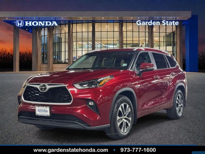 2023 Toyota Highlander Base