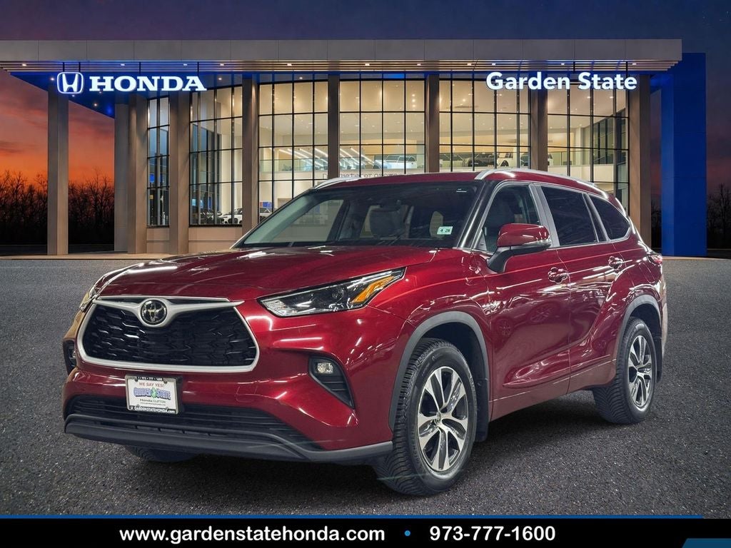 2023 Toyota Highlander Base