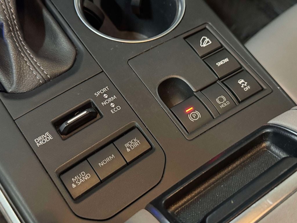 2023 Toyota Highlander Base