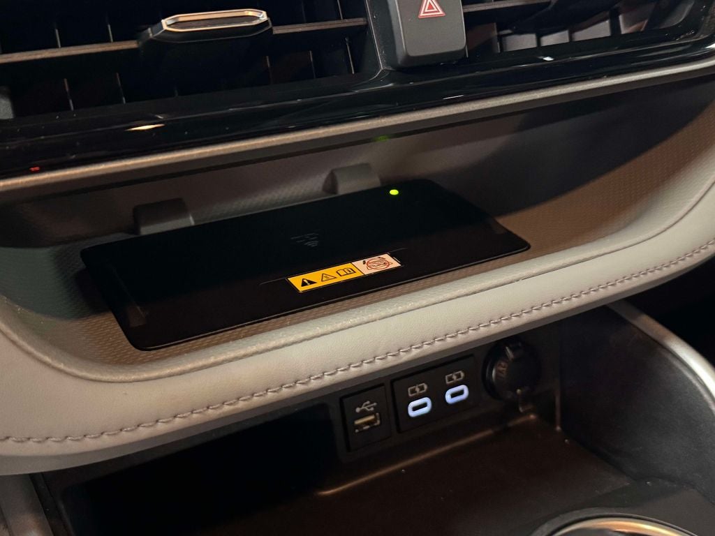 2023 Toyota Highlander Base