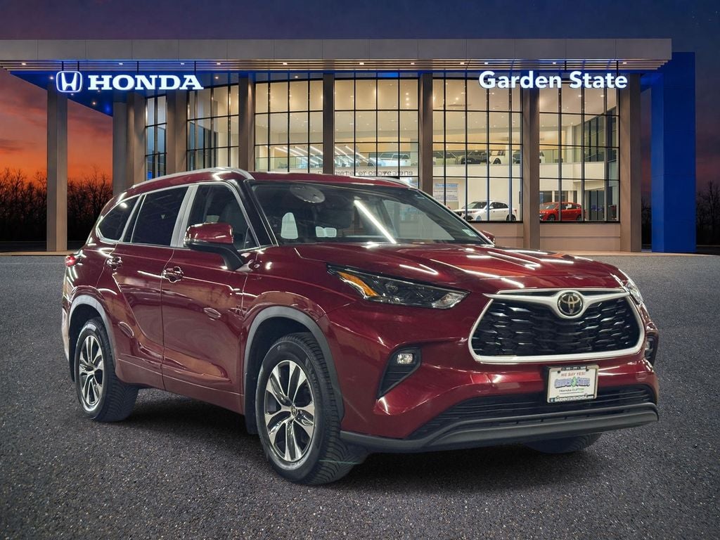2023 Toyota Highlander Base