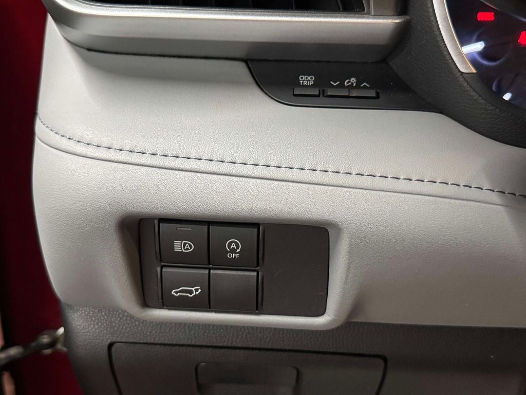 2023 Toyota Highlander Base