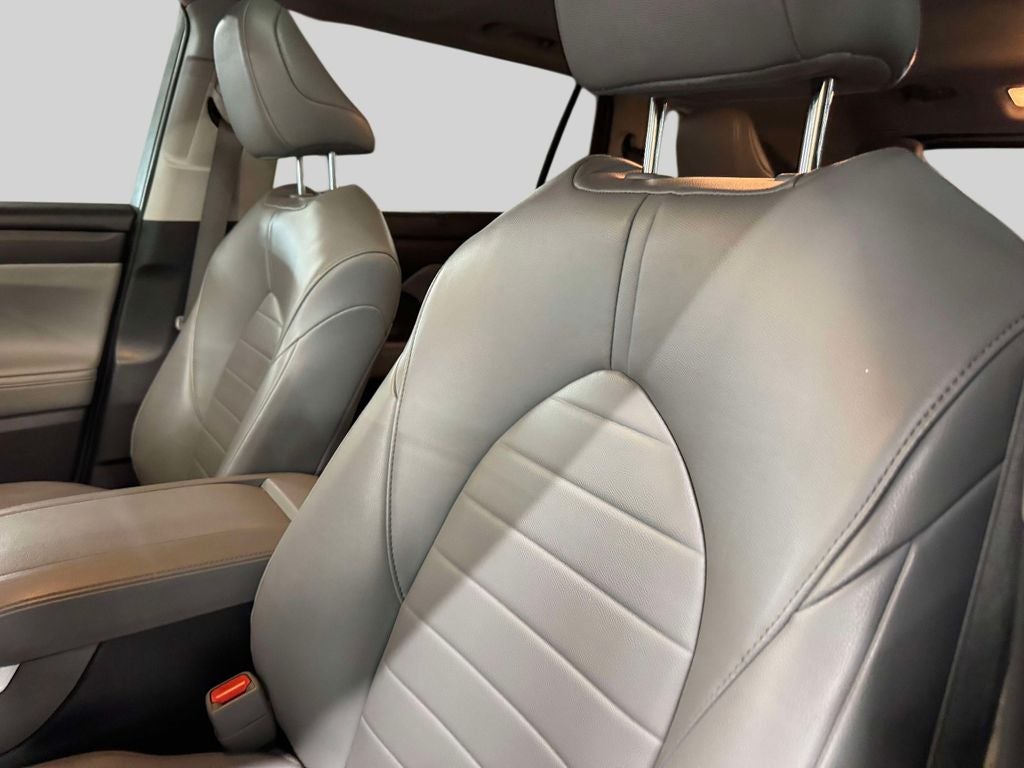 2023 Toyota Highlander Base