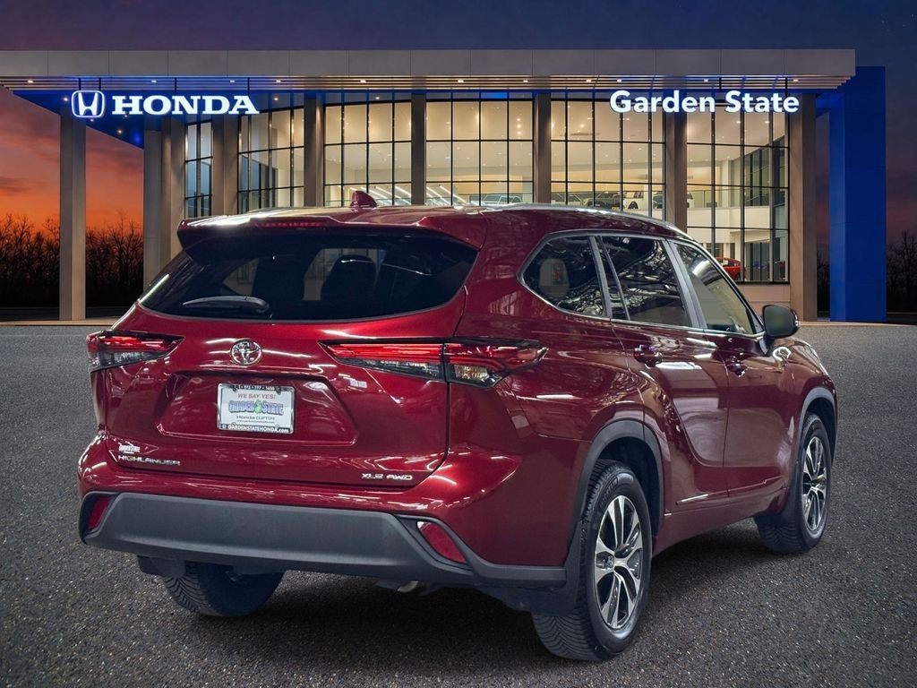 2023 Toyota Highlander Base