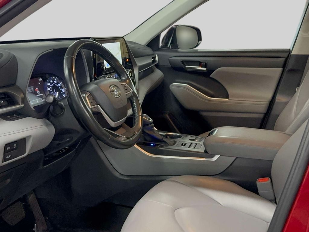 2023 Toyota Highlander Base