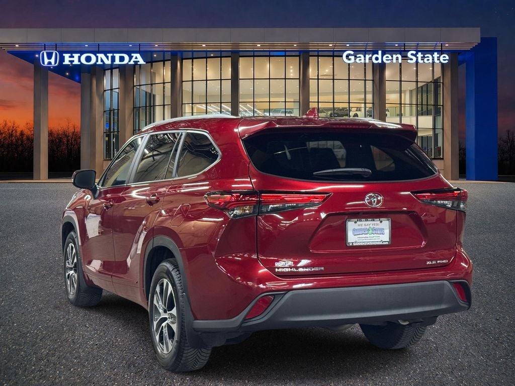 2023 Toyota Highlander Base