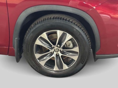 2023 Toyota Highlander Base