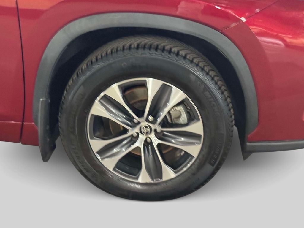 2023 Toyota Highlander Base