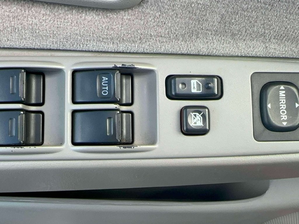 2003 Toyota Tacoma Base V6