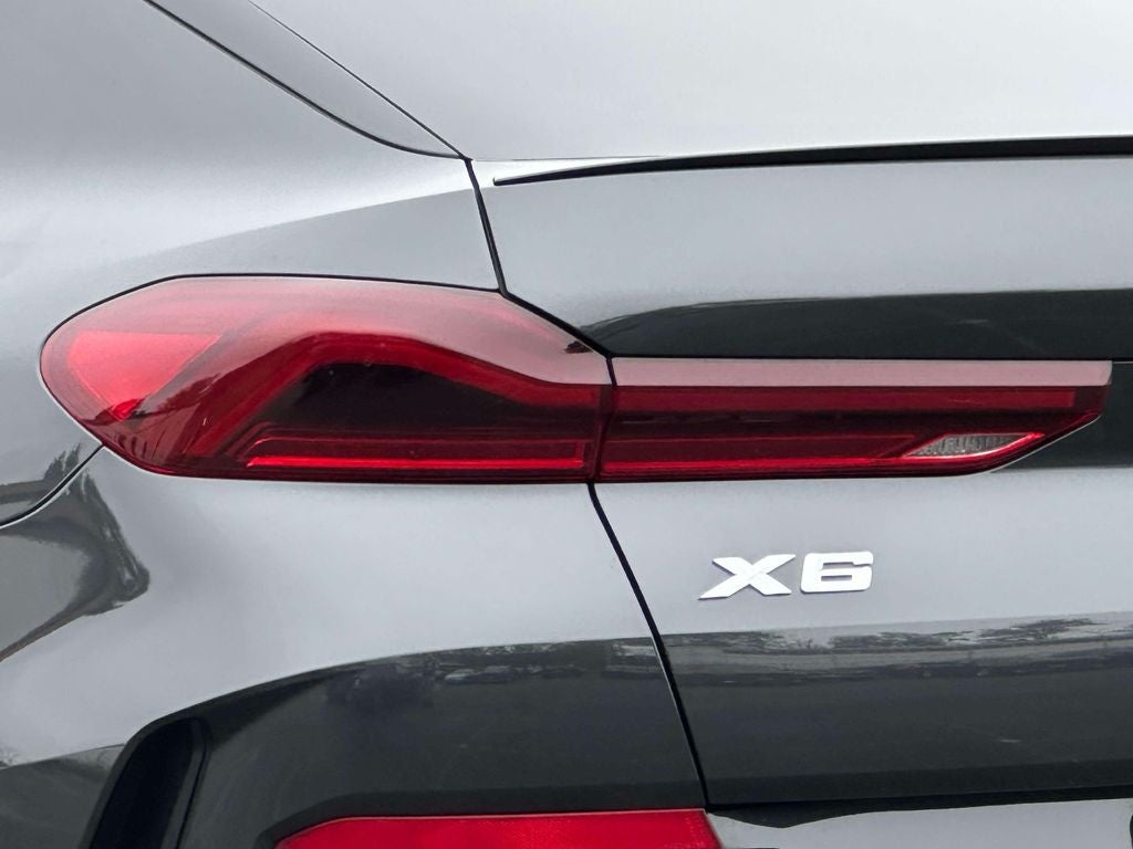 2023 BMW X6 xDrive40i