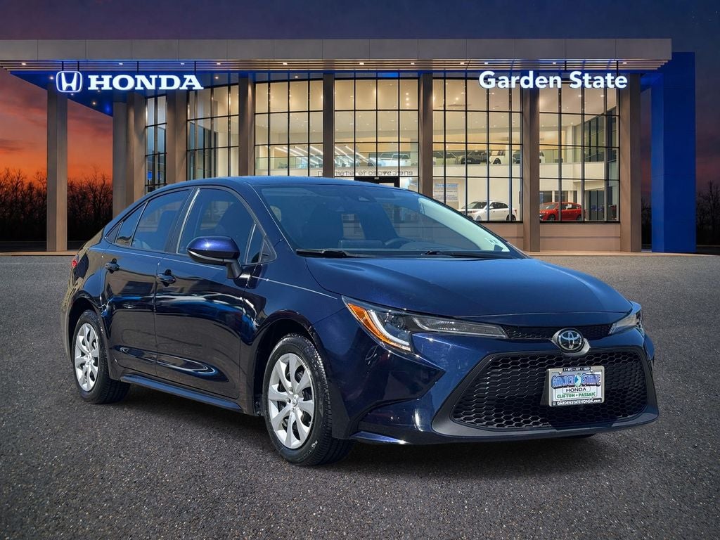 Used 2022 Toyota Corolla LE with VIN 5YFEPMAE6NP337434 for sale in Clifton, NJ
