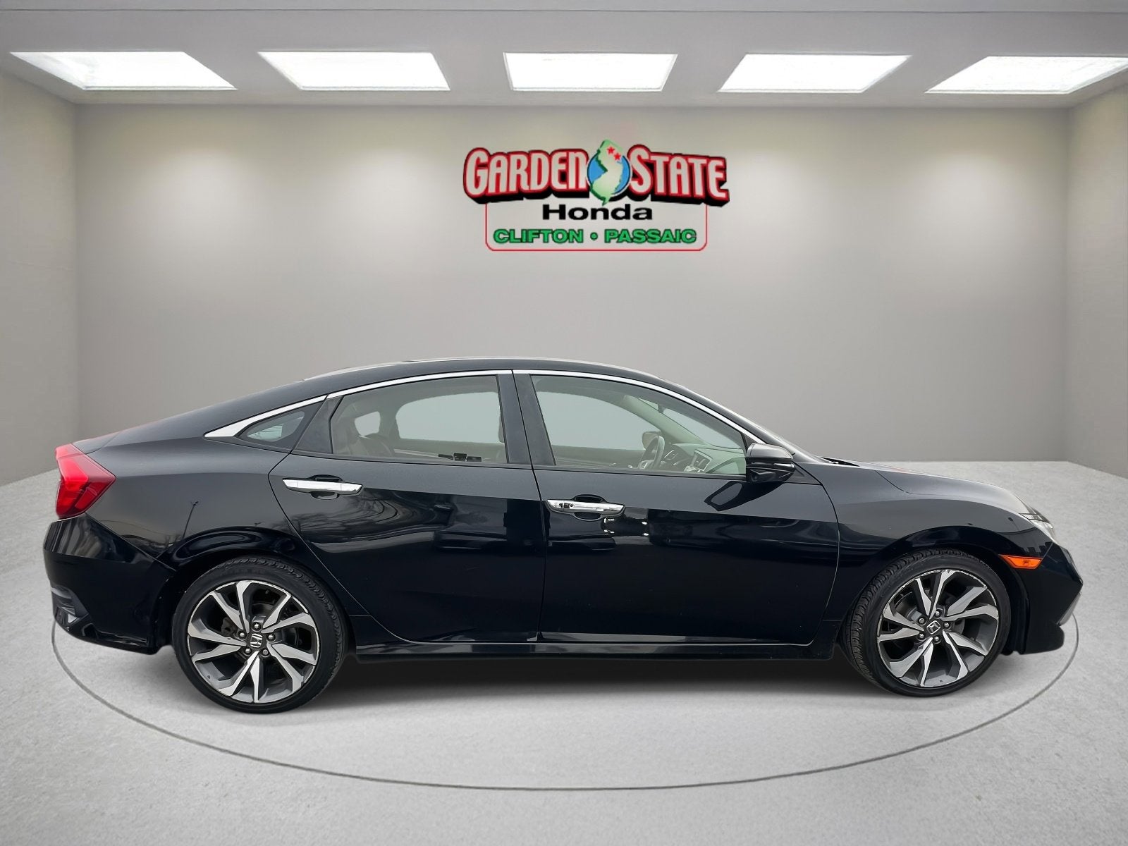 2019 Honda Civic Touring