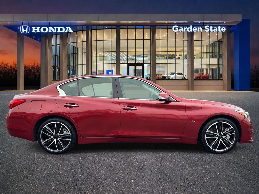 2015 INFINITI Q50 Sport