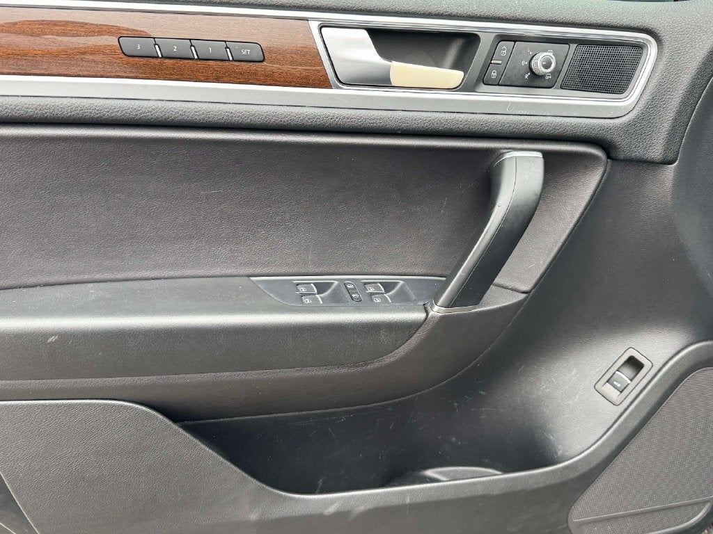 2016 Volkswagen Touareg V6 TDI Sport